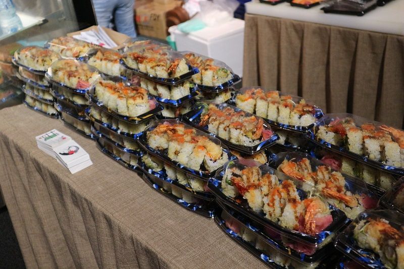 Thưởng thức Sushi